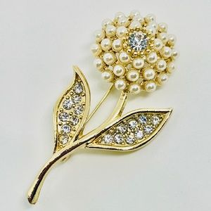 Seed Faux Pearl Rhinestone Flower Floral Brooch Pin Dazzling CZ's  Mint Conditio